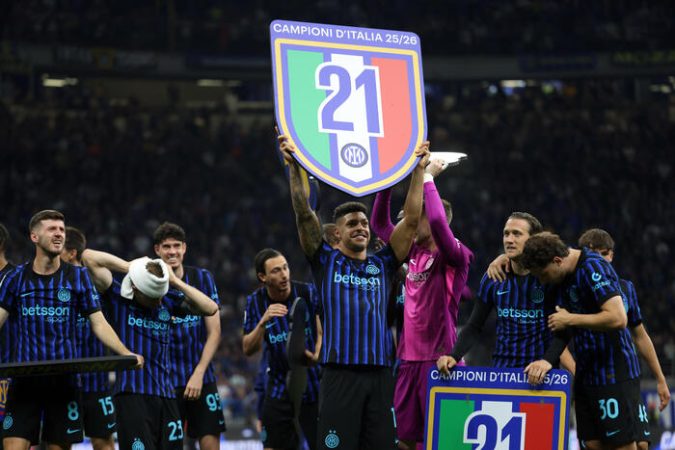INTER DE MIL&Atilde;O